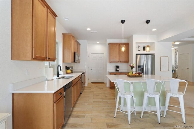 Building Photo - Beautiful 4 Bedroom Home in First Creek Av...