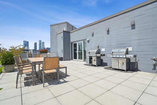 Building Photo - 217 Newark Ave