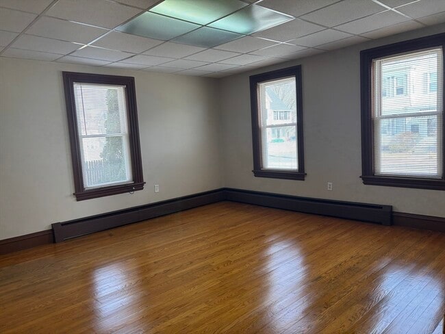 Building Photo - 478 High St