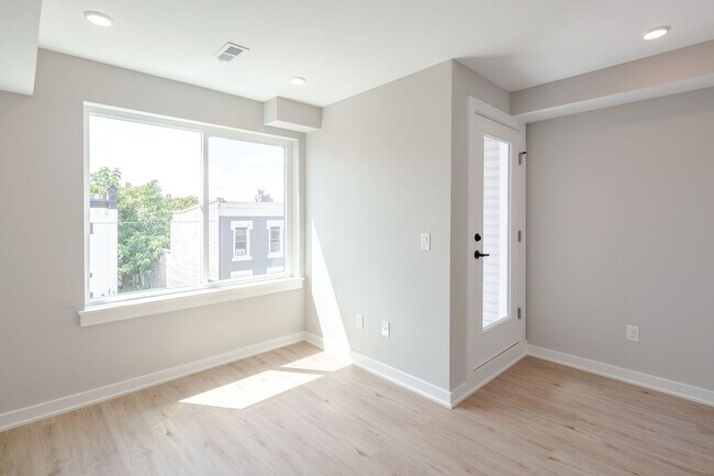 Building Photo - 1717 N 25th St