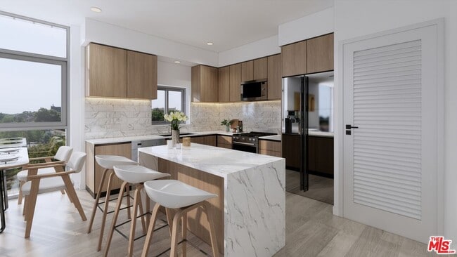 Building Photo - 164 Chestnut St