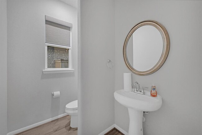 Building Photo - 2509 Ocean Key Dr