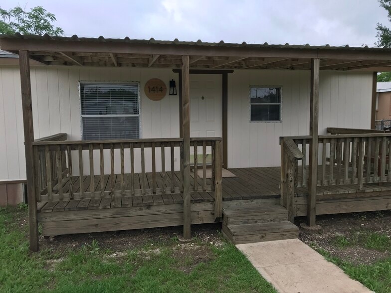 Front porch - 1414 Tejas Trail