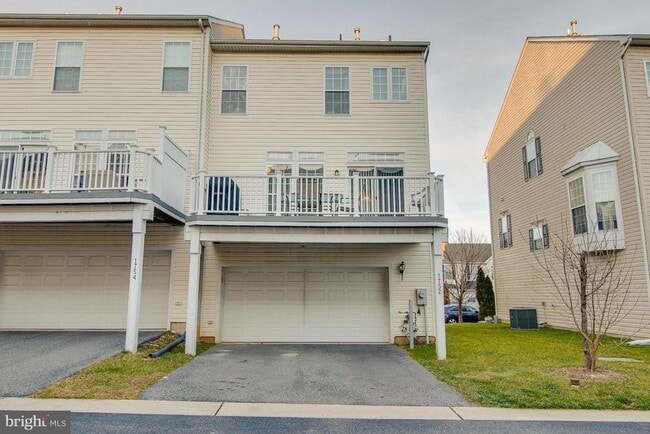 Building Photo - 1752 Theale Way
