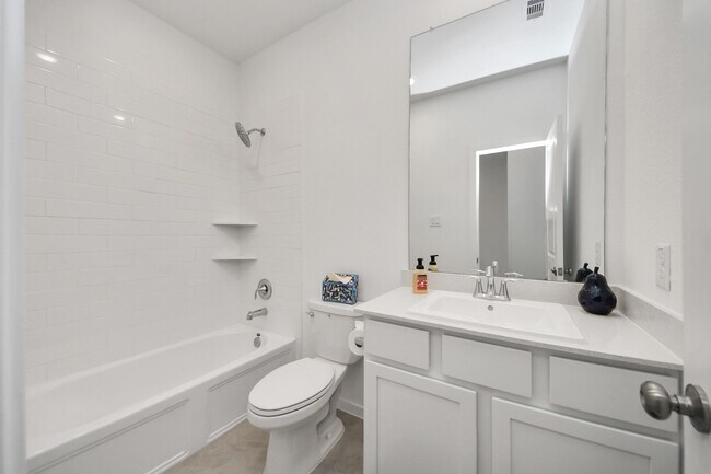 Building Photo - 13407 Harbor Pt Dr