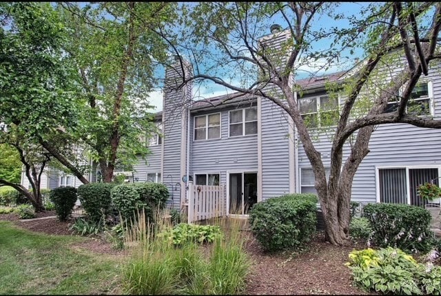Building Photo - 1056 Lakewood Cir