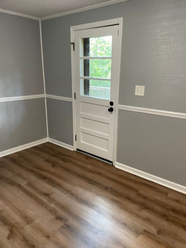 Building Photo - Three Bedroom, Large Lot, Pet Friendly,Hixson! ***Monthly rent $1900.00!***