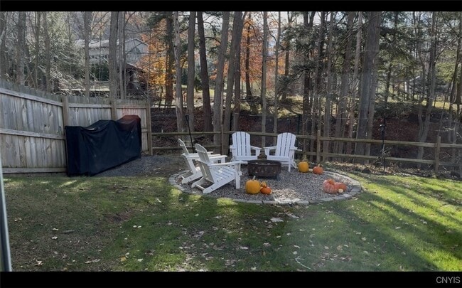 Building Photo - 12 Forest Rd