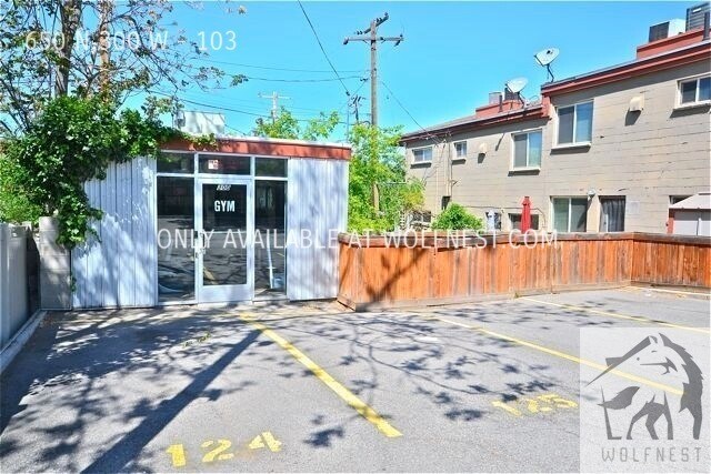 Building Photo - No Deposit Option! Stunning 1 Bedroom Down...