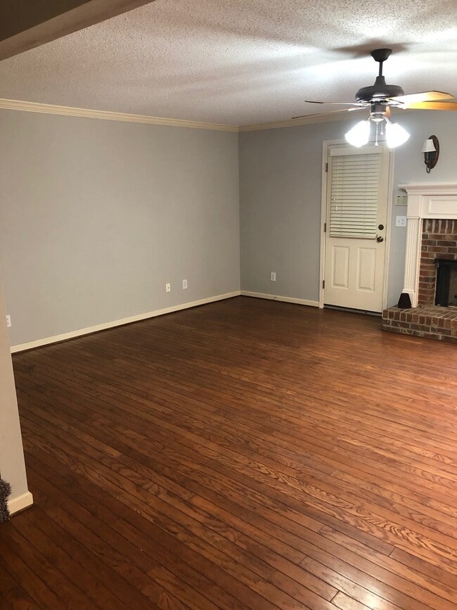 Building Photo - 368 Cobblestone Way