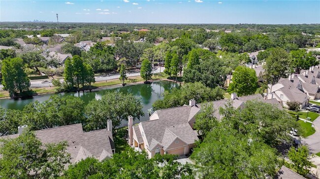 Building Photo - 3611 Pine Knot Dr