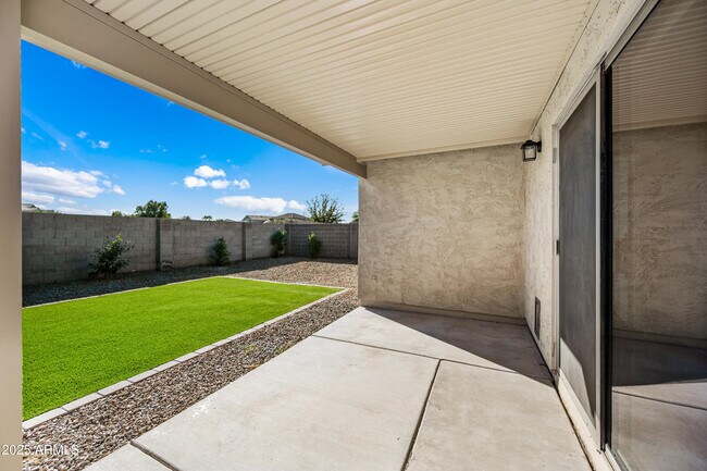 Building Photo - 2051 W Kristina Ave