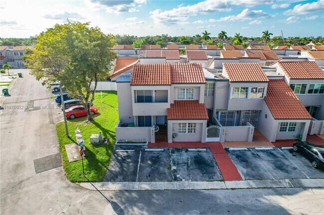 Building Photo - 6514 SW 128th Pl
