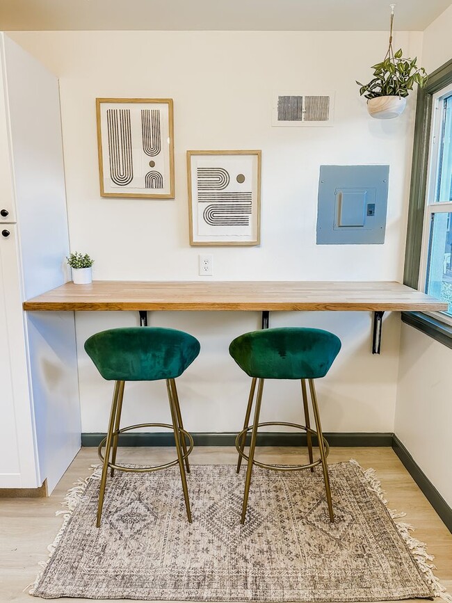 Building Photo - Newly remodeled one bedroom home