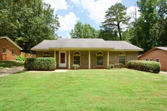 Building Photo - 1109 Drew Ln