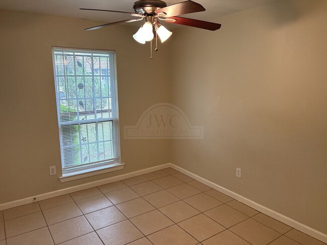 Building Photo - 3504 Warfield Dr