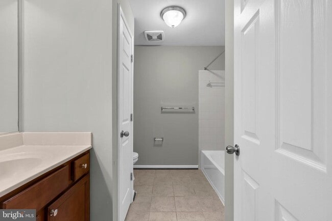 Building Photo - 6704 Saw Mill Ct