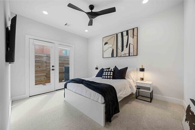 Building Photo - 3018 Markle Dr