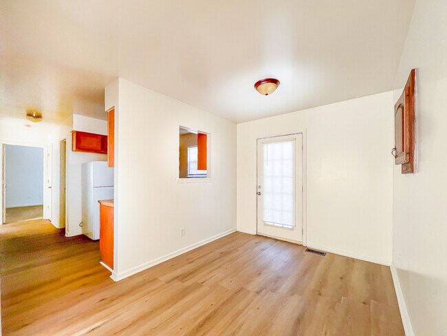 Building Photo - 160 Lancaster Creek Rd