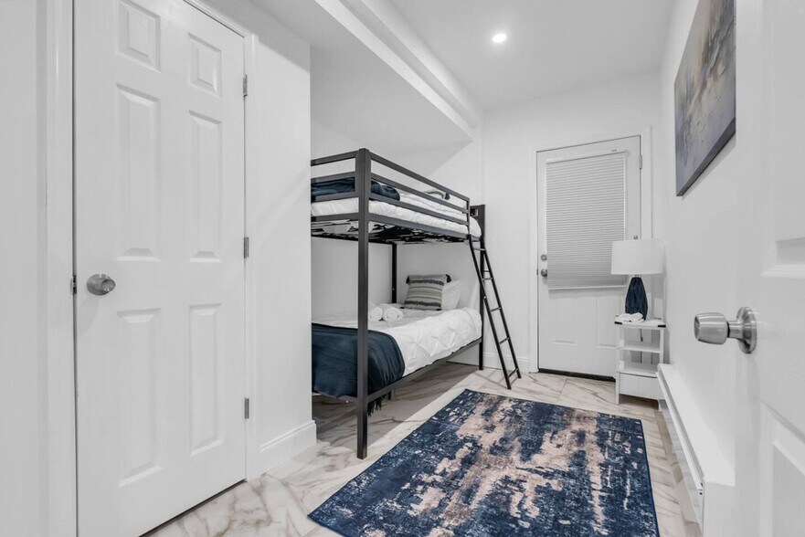 Building Photo - 24 Highland St