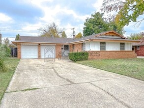 Building Photo - 7609 NW 28th St