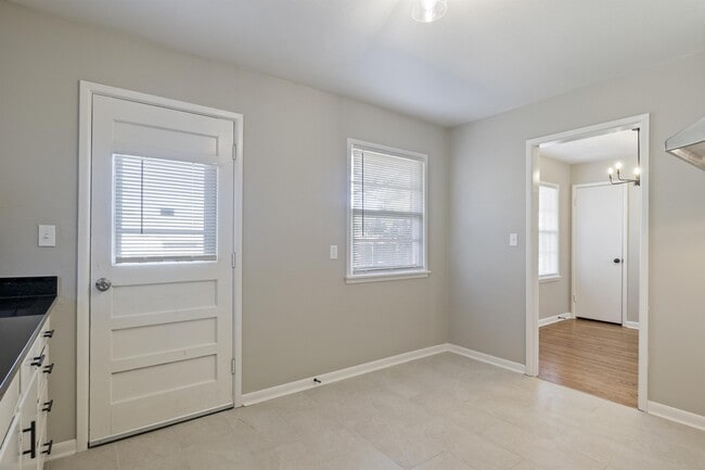 Building Photo - 1909 NE 52nd St