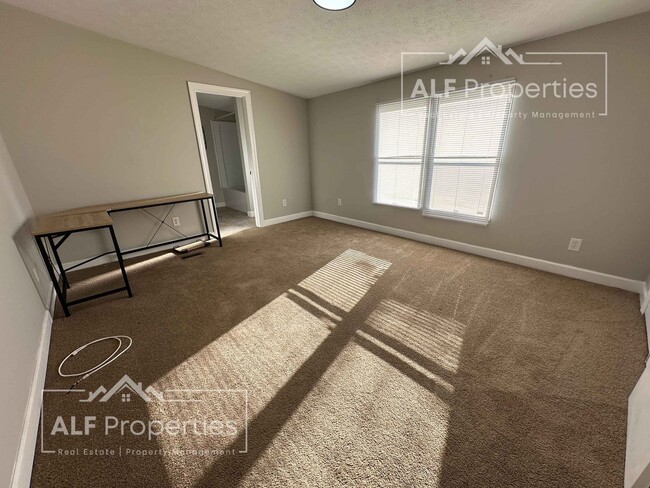 Building Photo - Private 3-Bedroom Home on Hideaway Mountai...