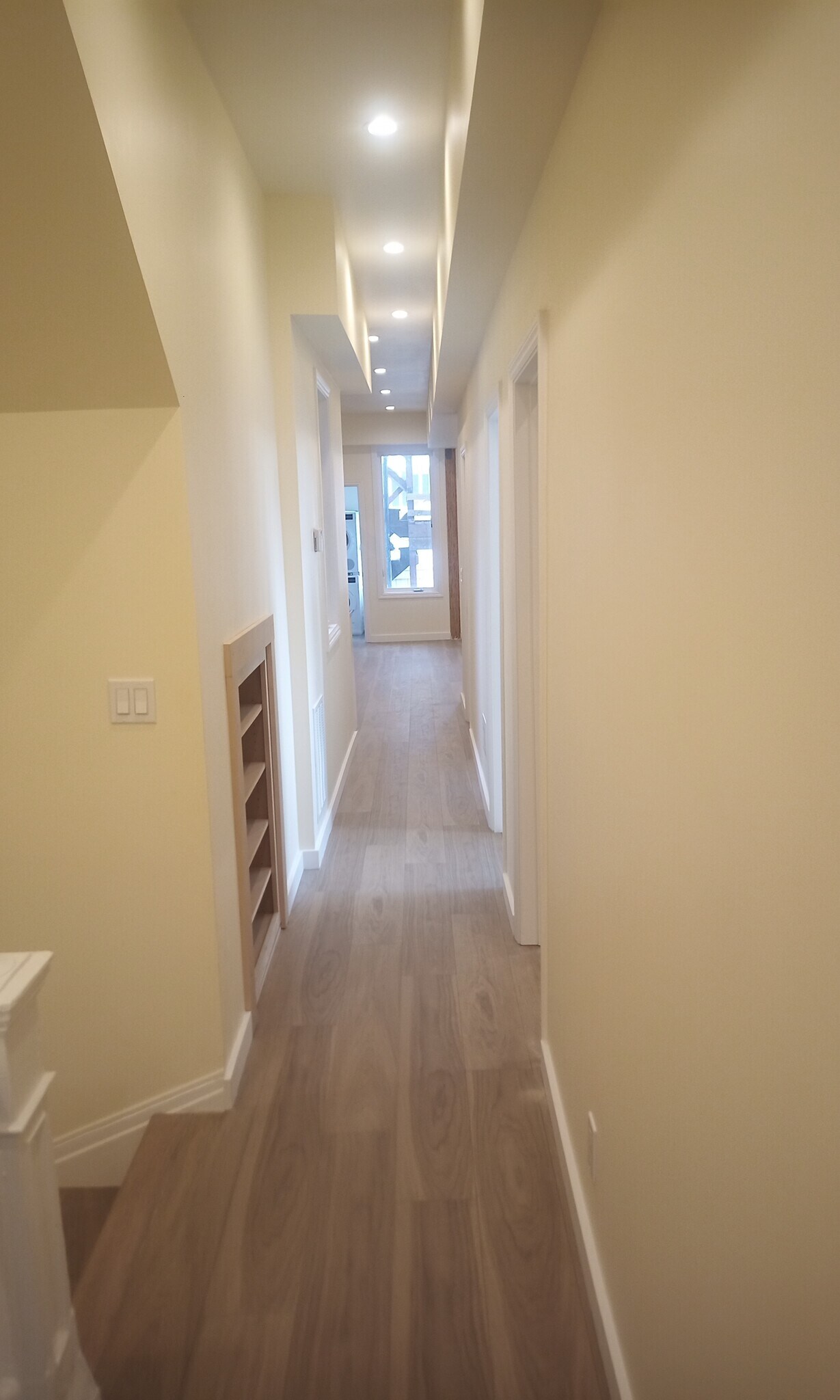 Hallway 3 - 516 Natoma St