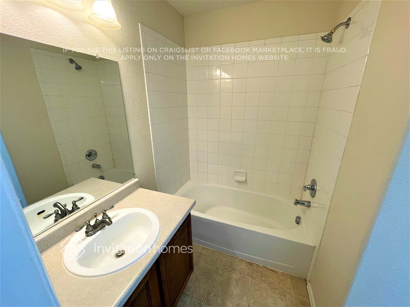 Building Photo - 9848 Kenton Cir