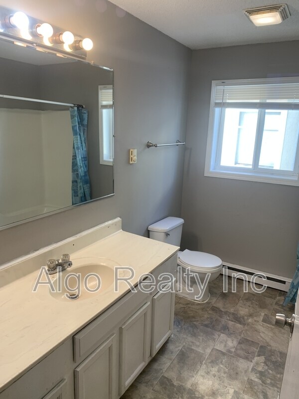 Building Photo - 2609 N Colfax Ave