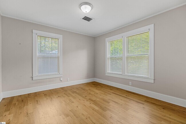 Building Photo - 309 Briarcliff Dr