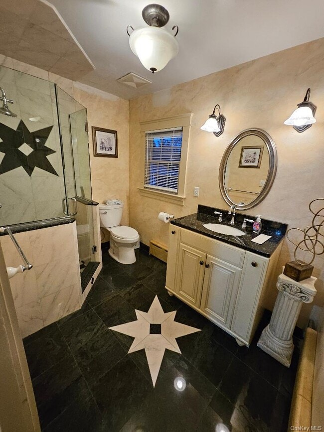 Building Photo - 141 Linden St