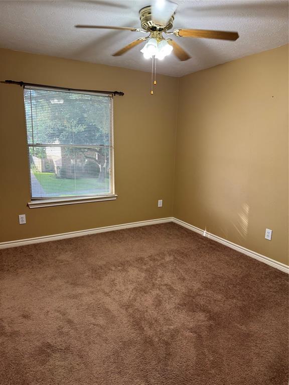 Building Photo - 3202 3 Sister Cir