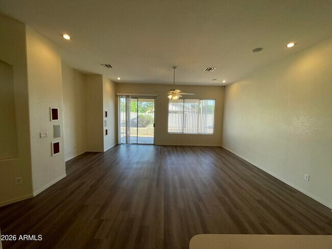 Building Photo - 3850 E Heather Ct