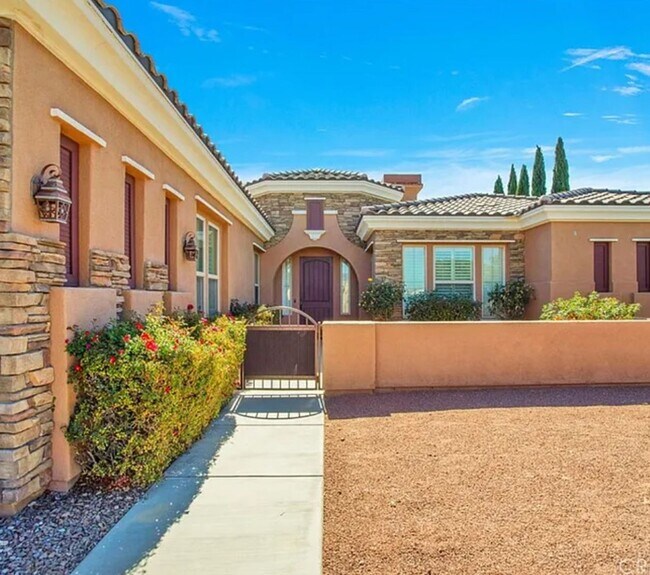 Building Photo - STUNNING STONEBROOK ESTATES HOME