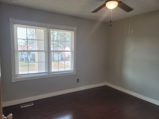 Building Photo - New to the Rental Market!  3 Bdrm/ 2.5 Bat...