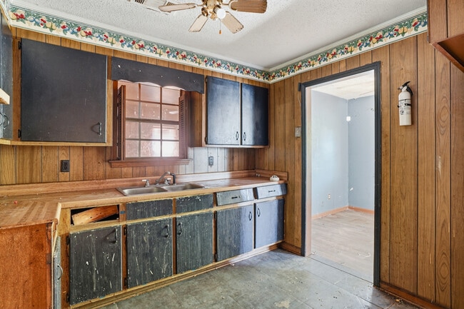 Building Photo - 2683 21st St