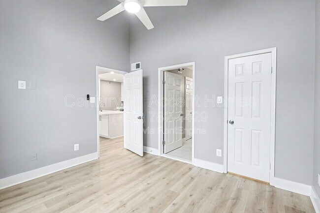 Building Photo - 3313 Wyndham Cir