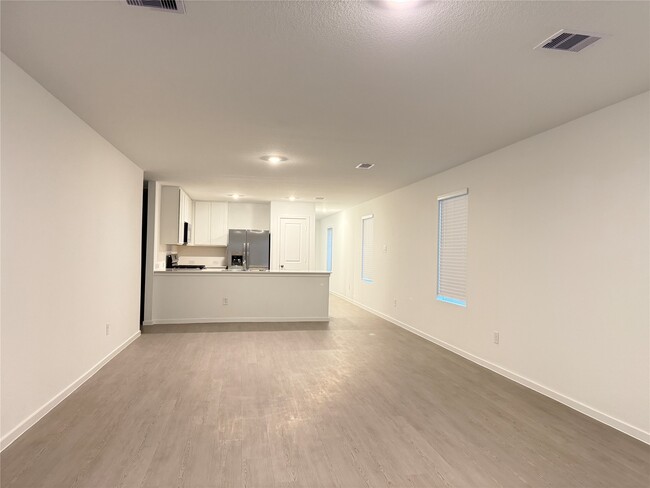 Building Photo - 16802 Old Wagon Wy