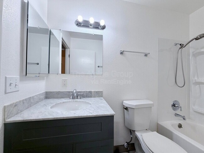 Building Photo - 12220 SW Longhorn Ln