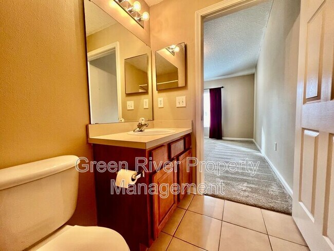 Building Photo - 7920 Merrill Rd