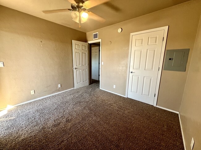 Building Photo - 2821 N Columbus Blvd