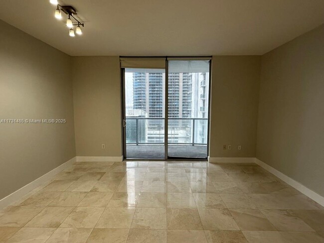 Building Photo - 1050 Brickell Ave