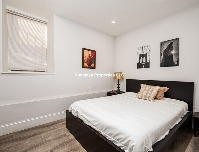 Building Photo - 2 Buckley Ave