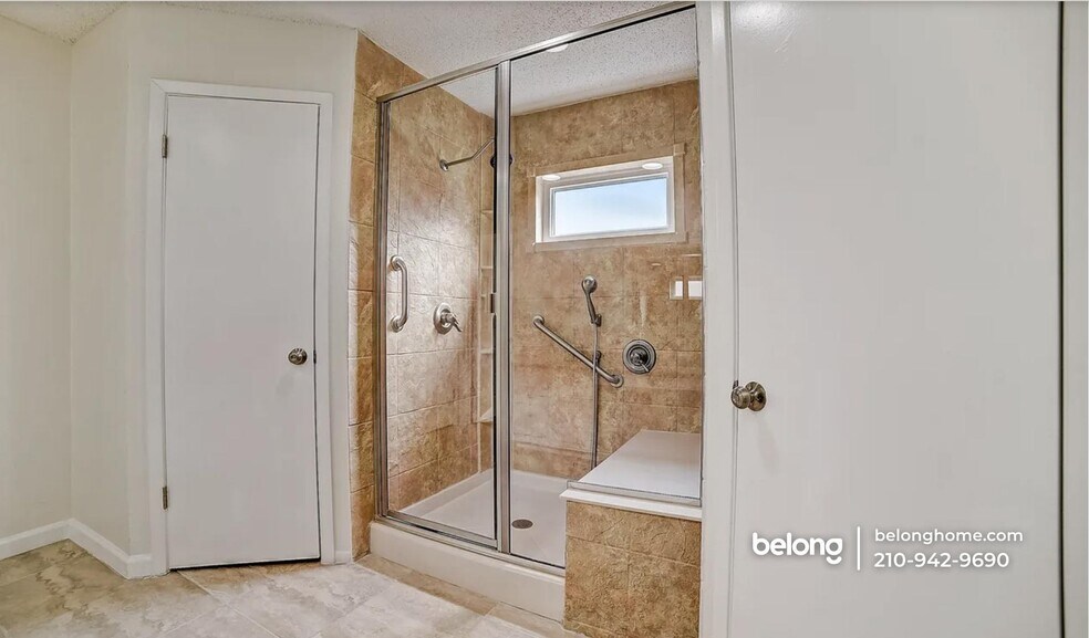 Building Photo - 9710 Fortune Ridge Dr
