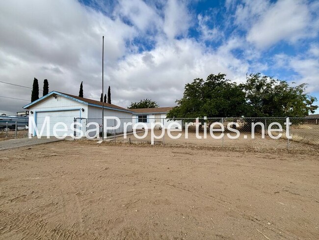 Building Photo - 9964 Arroyo Ave
