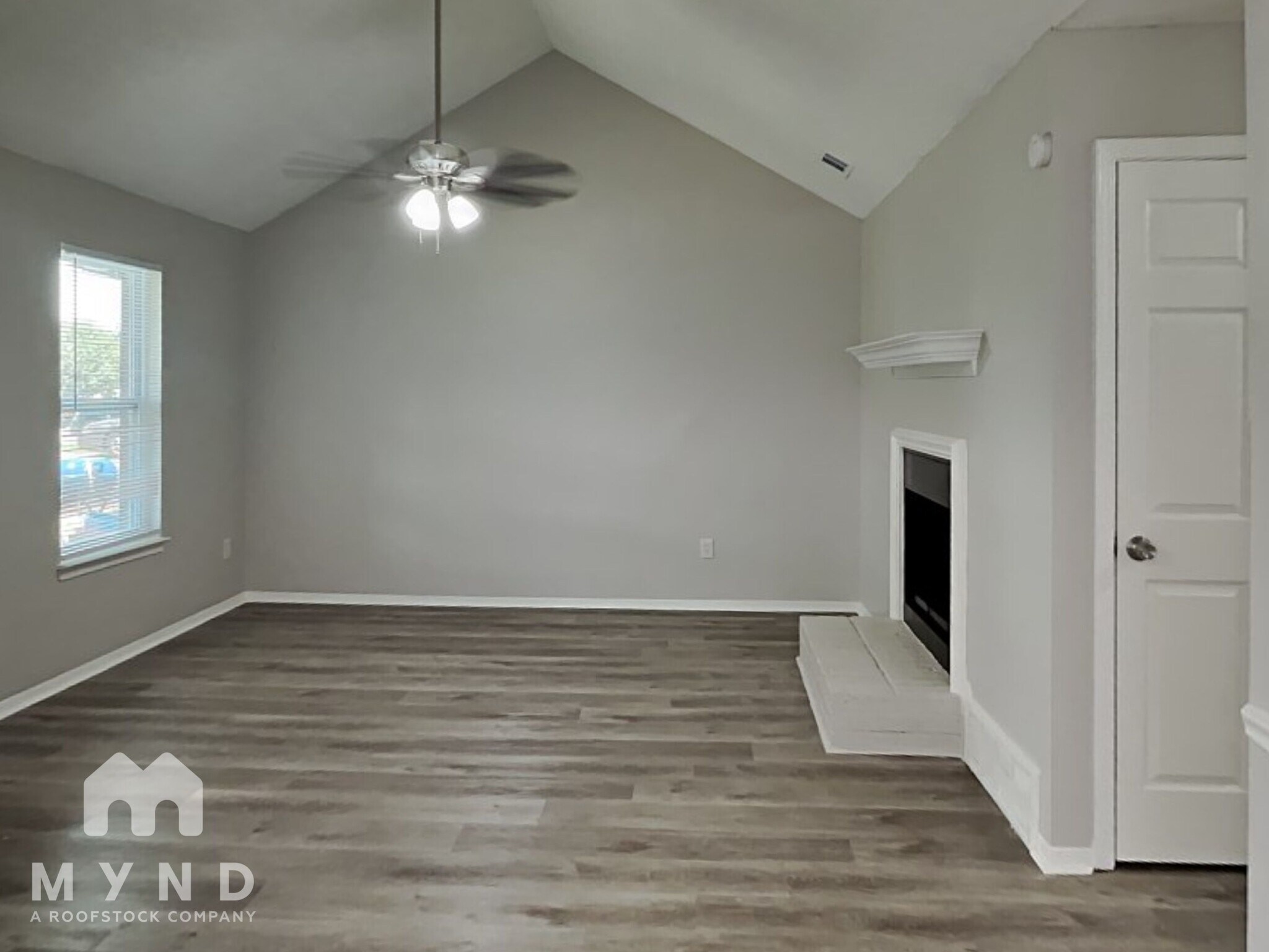 Building Photo - 4574 Summer Creek Cove