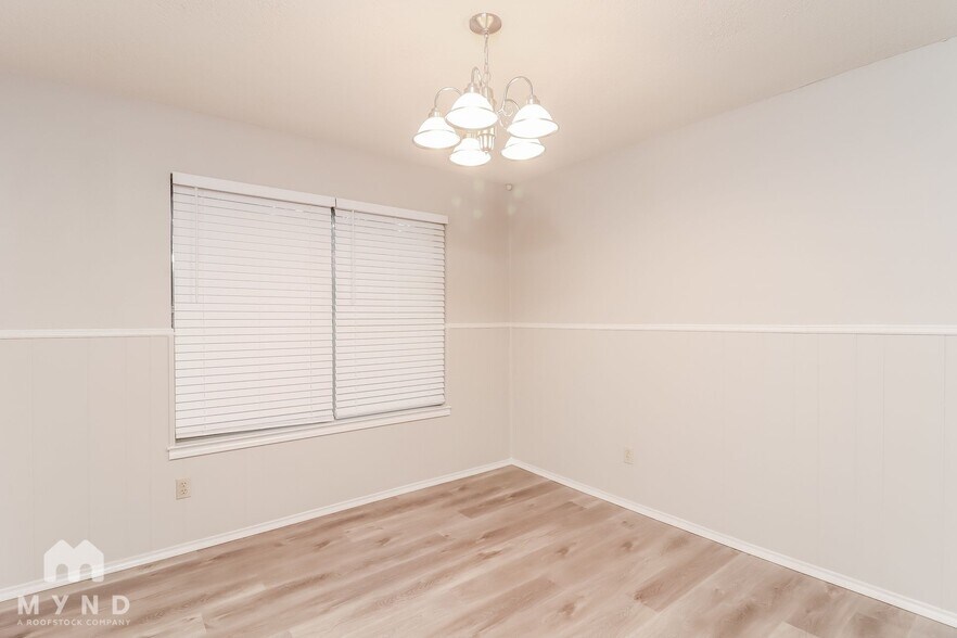 Building Photo - 4303 Gentle Springs Dr