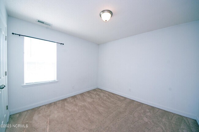 Building Photo - 211 Michel Ct