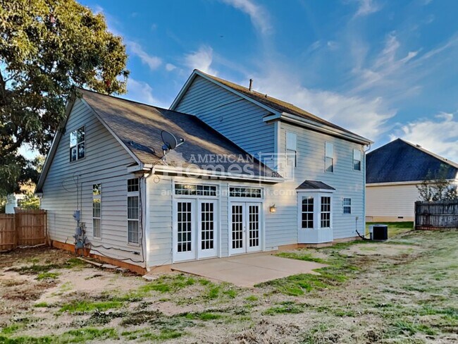 Building Photo - 149 Rose Street